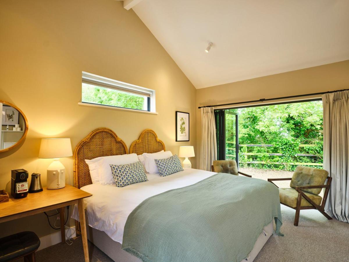 The Weeping Willow Bury St. Edmunds Exterior photo