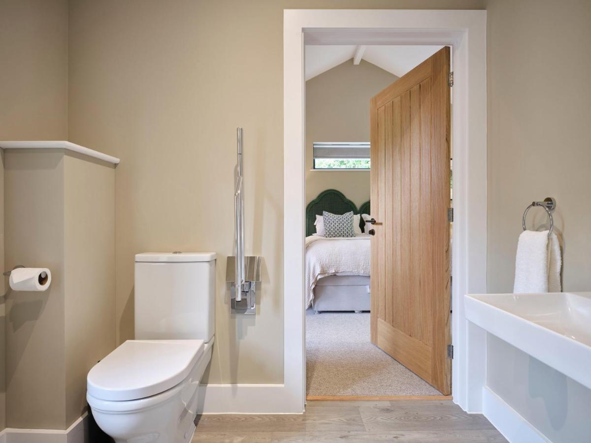 The Weeping Willow Bury St. Edmunds Exterior photo